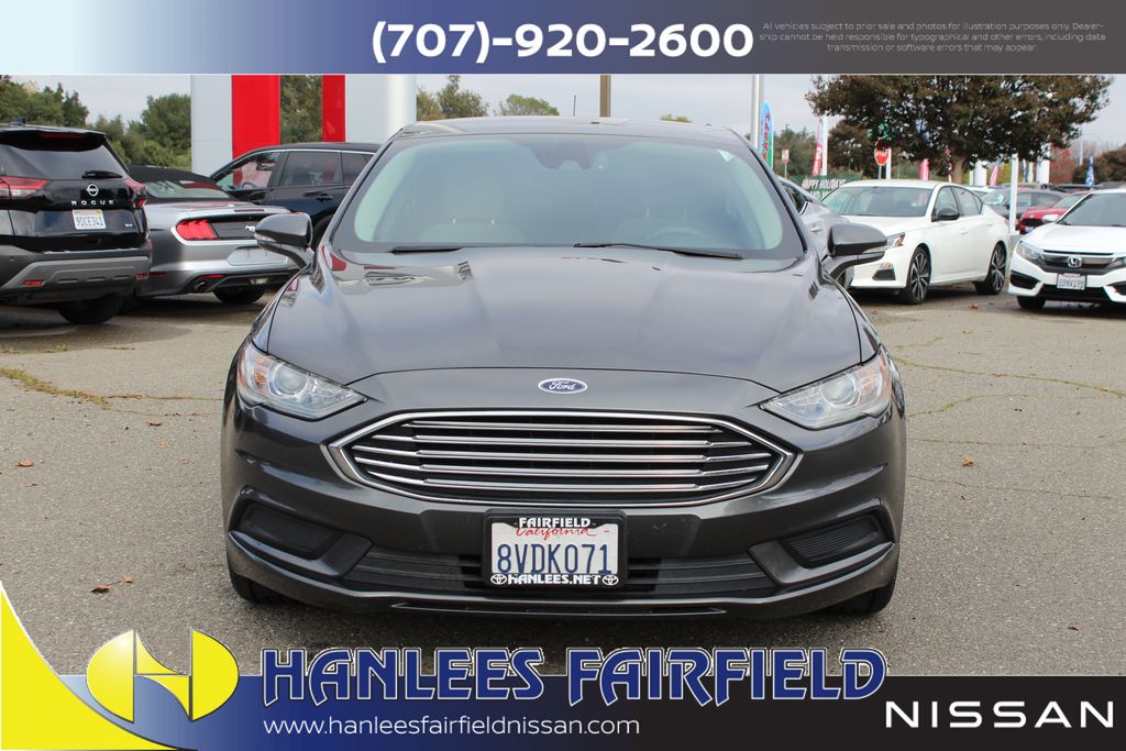 2018 Ford Fusion SE photo 4