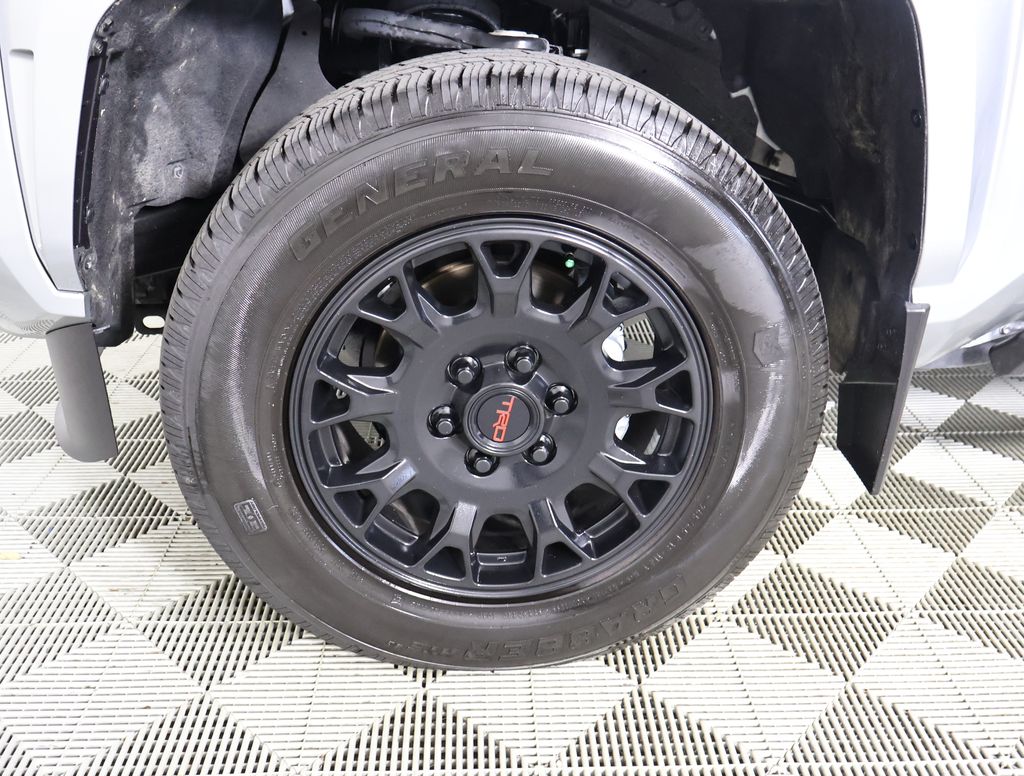 2024 Toyota Tacoma SR5 photo 5