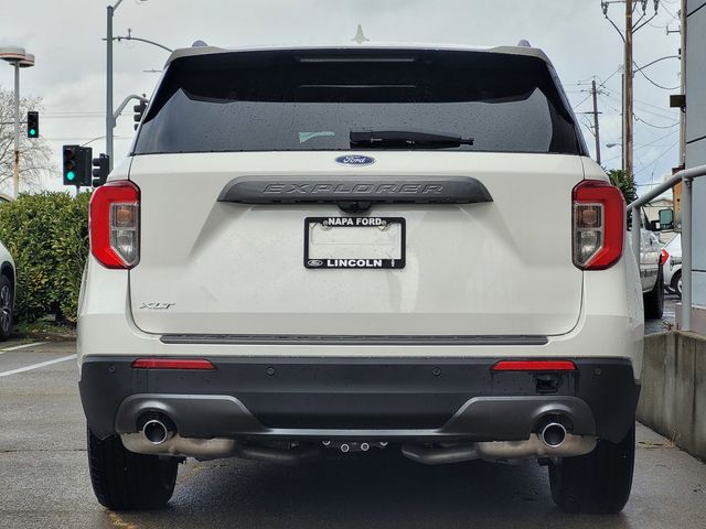 2023 Ford Explorer XLT photo 5