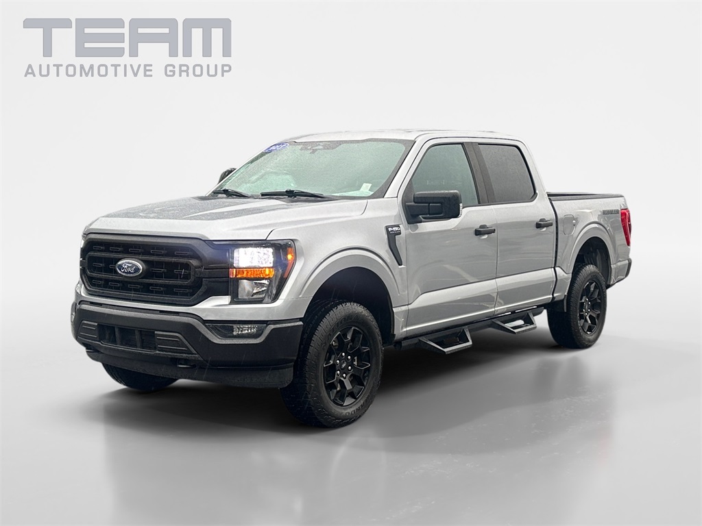 2023 Ford F-150 XL photo 3