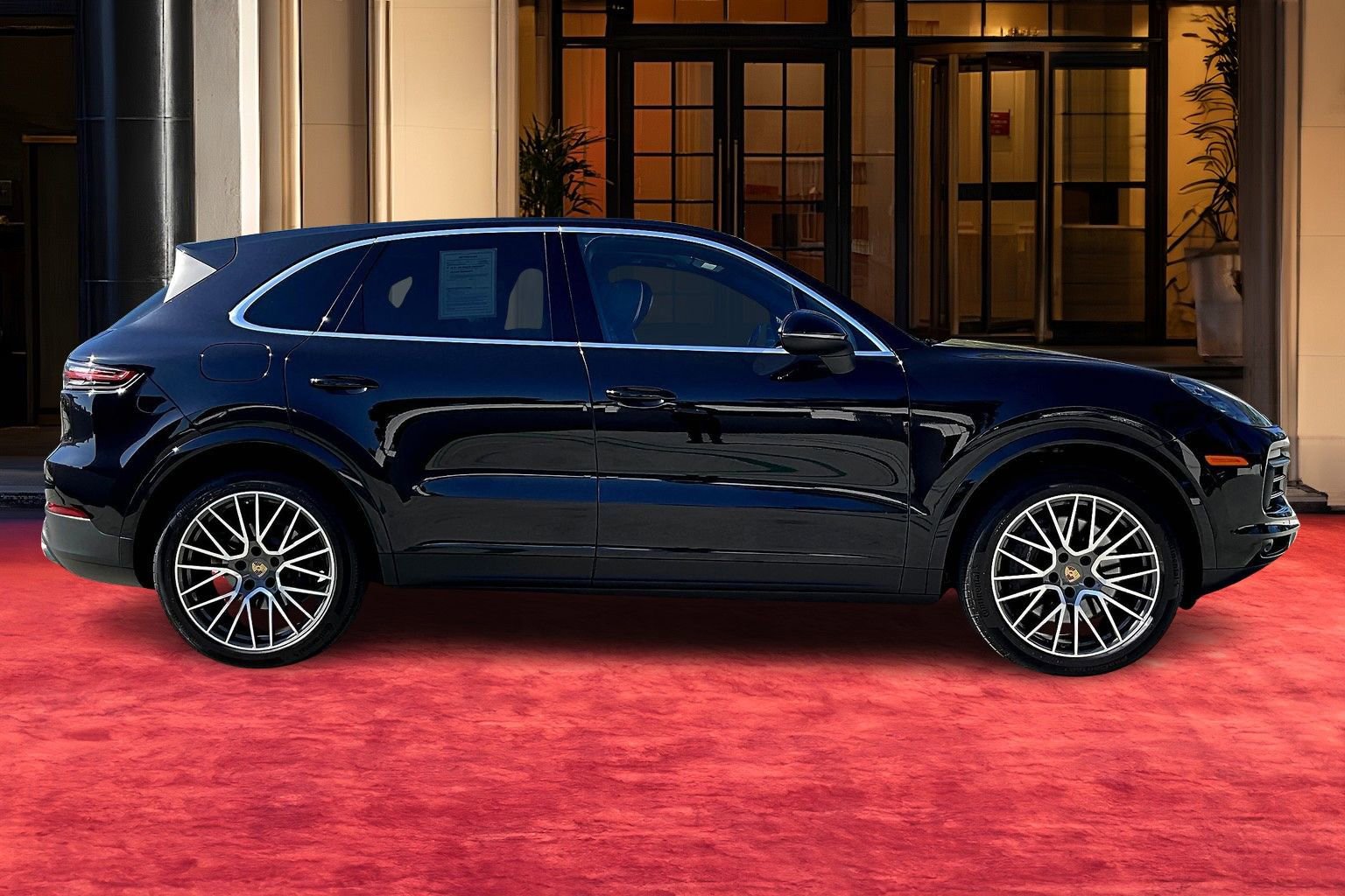 2022 Porsche Cayenne Platinum Edition photo 13