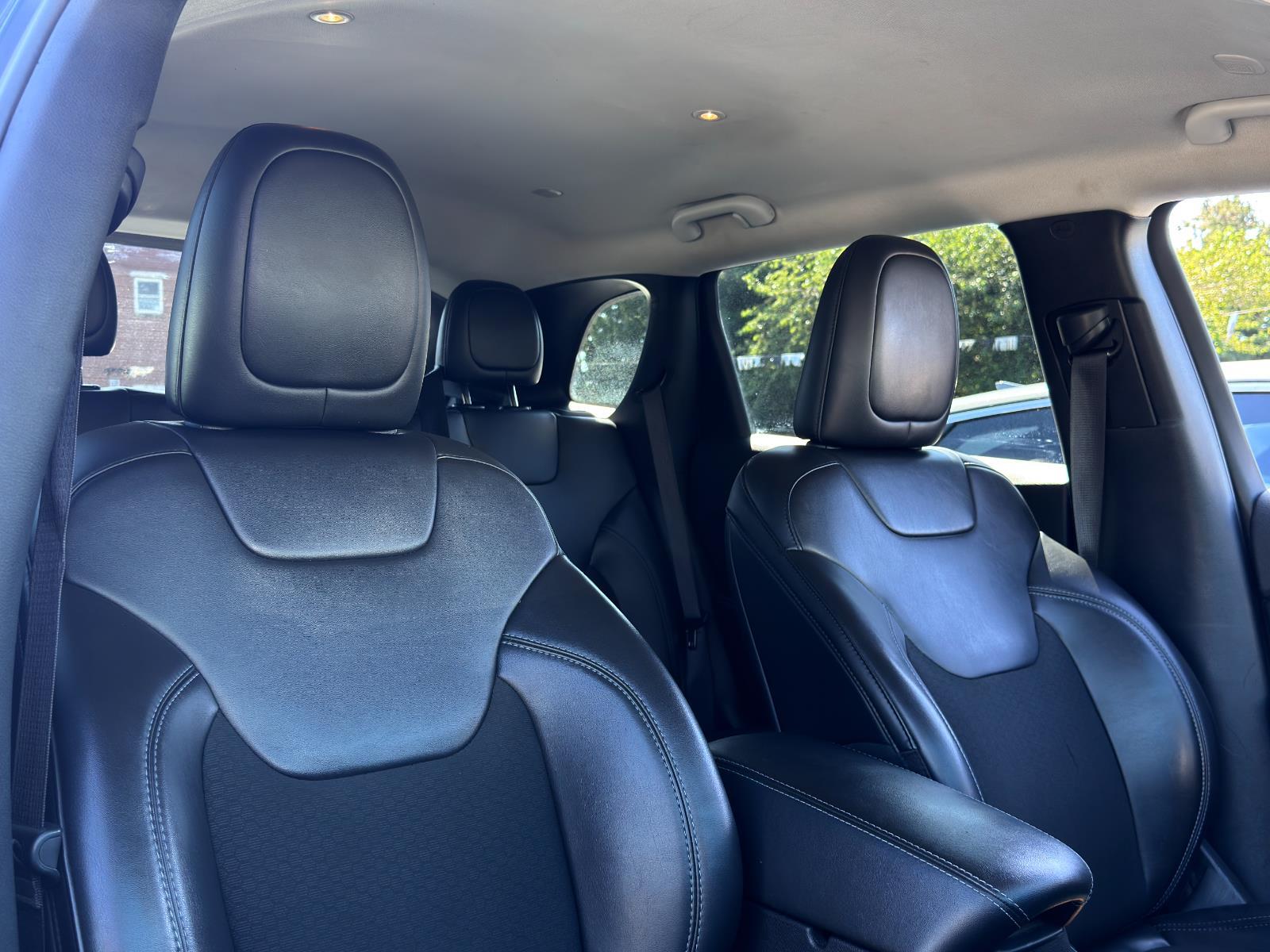 2020 Jeep Cherokee Latitude photo 27