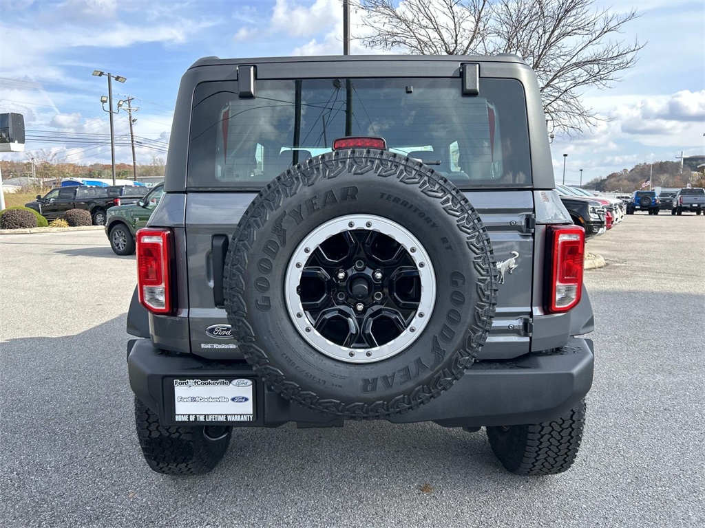 2025 Ford Bronco Base photo 4