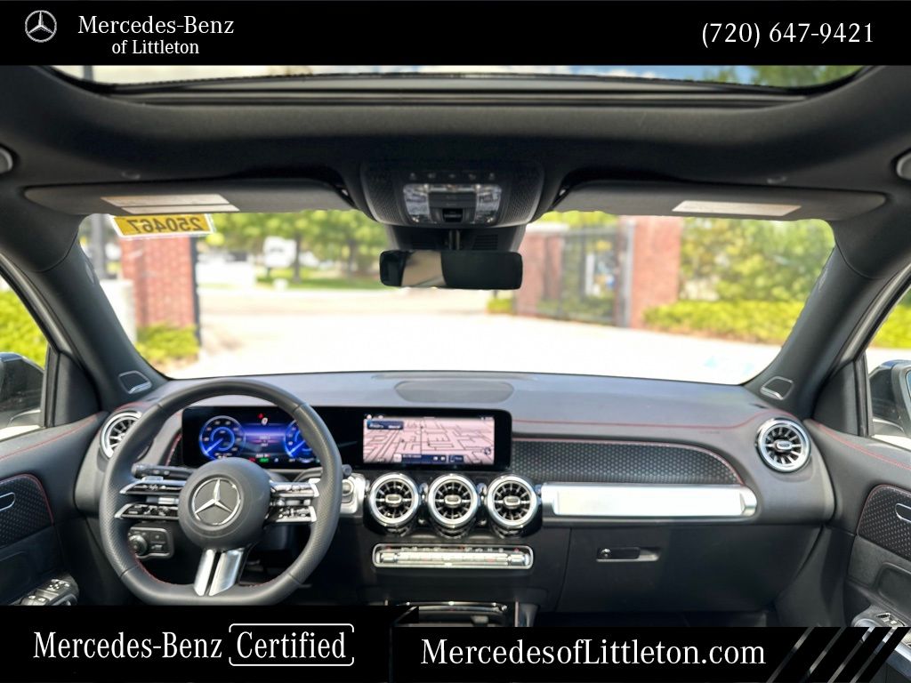 2025 Mercedes Benz EQB photo 12