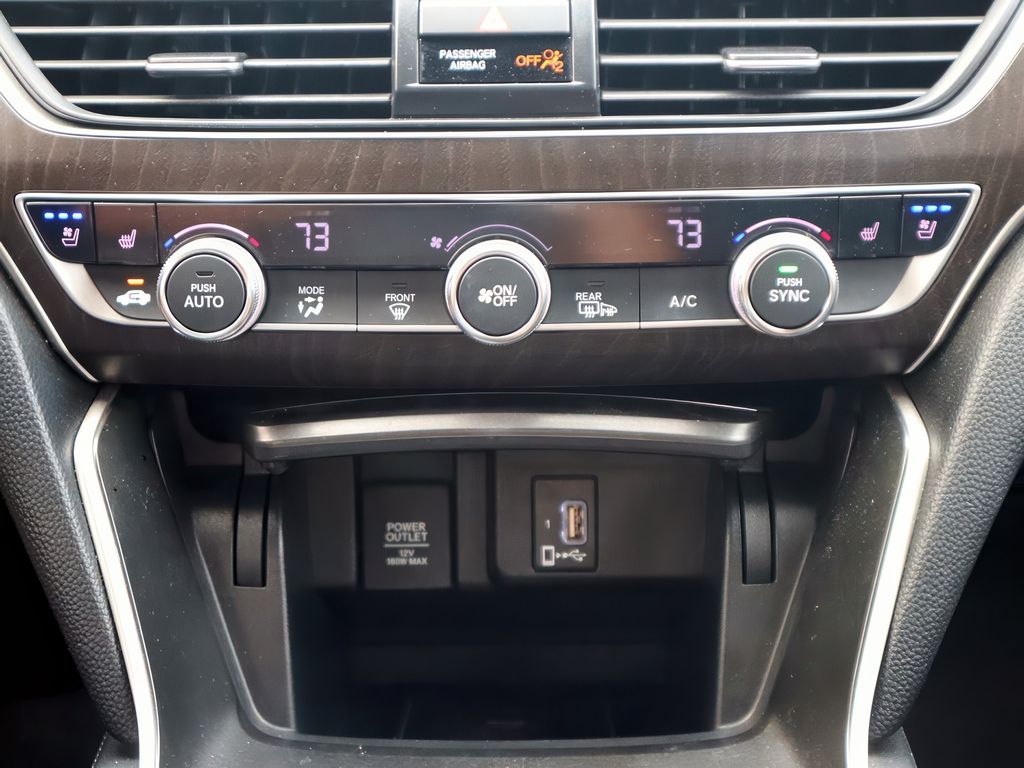 2020 Honda Accord Touring photo 21