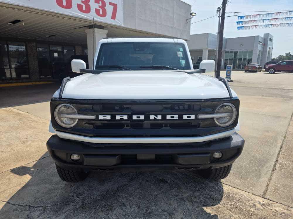 2022 Ford Bronco Outer Banks photo 8