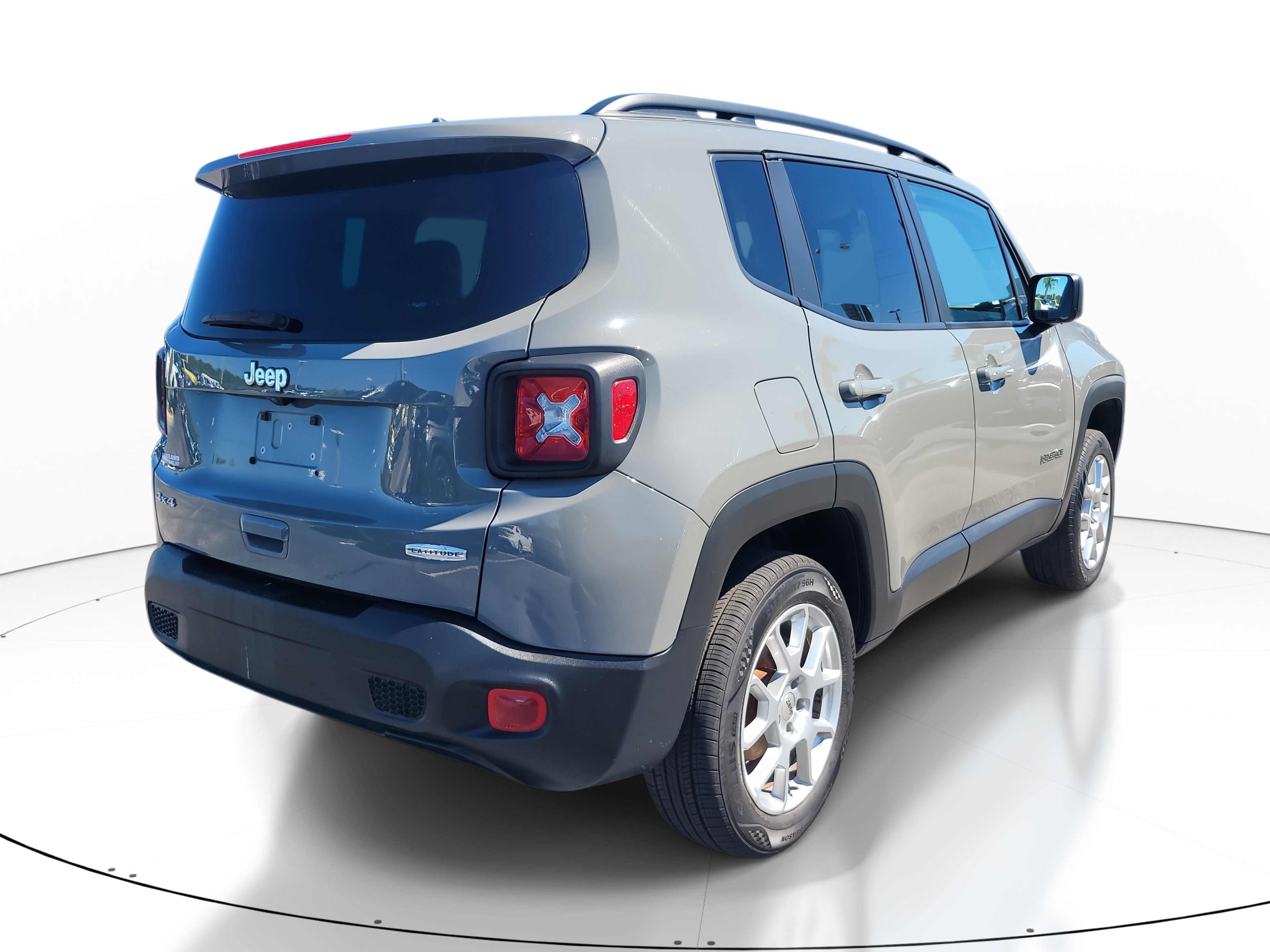 2022 Jeep Renegade Latitude photo 4