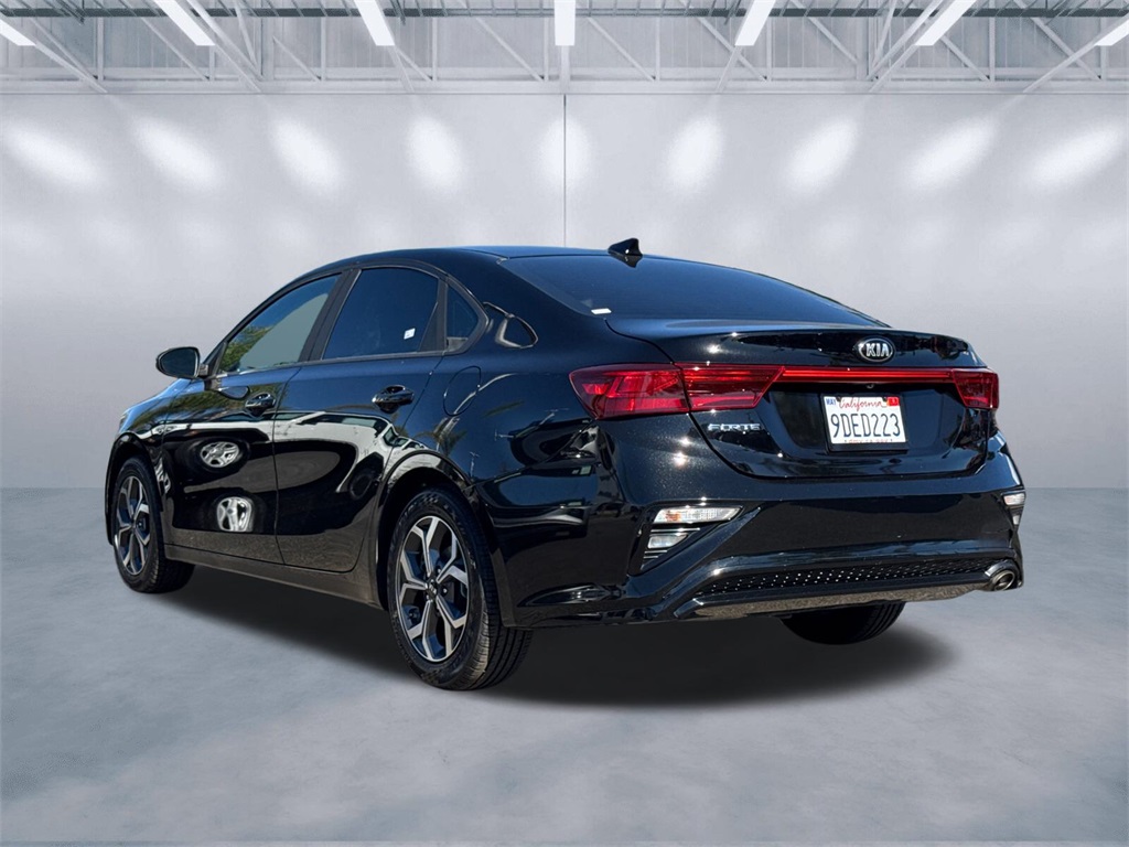 2019 Kia Forte LXS photo 4