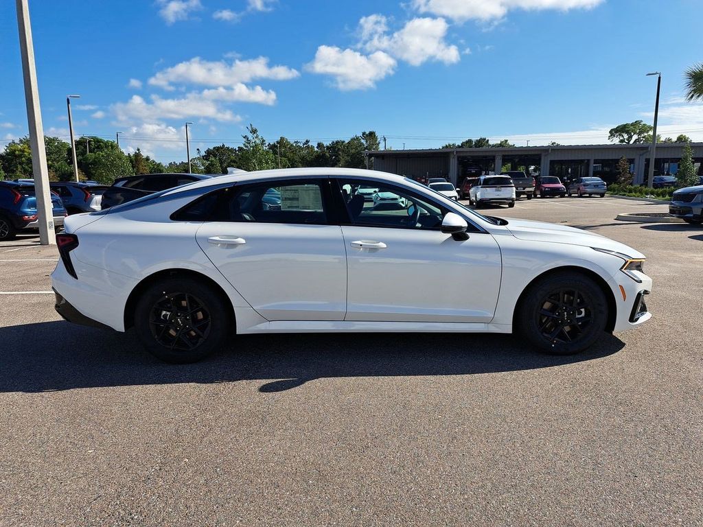2026 Kia K5 LXS photo 4