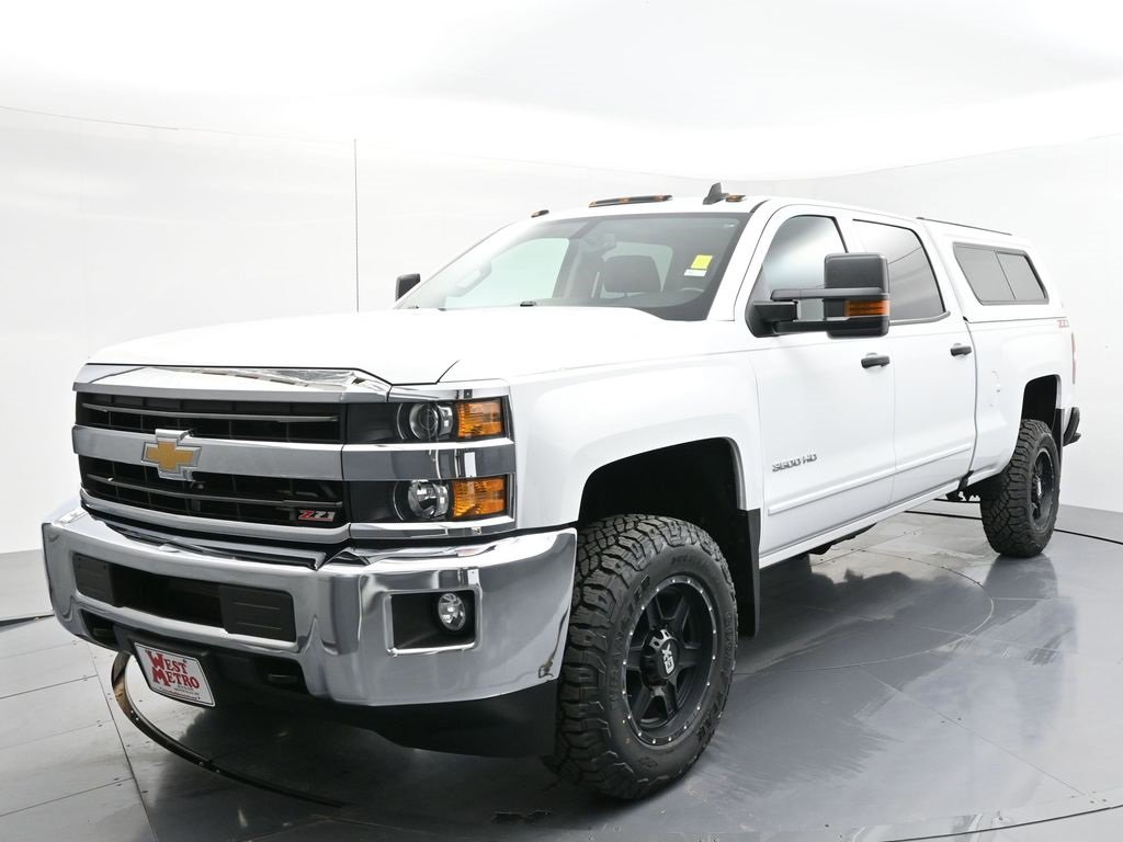 Used 2019 Chevrolet Silverado 3500HD LT with VIN 1GC4KWCGXKF113834 for sale in Monticello, Minnesota