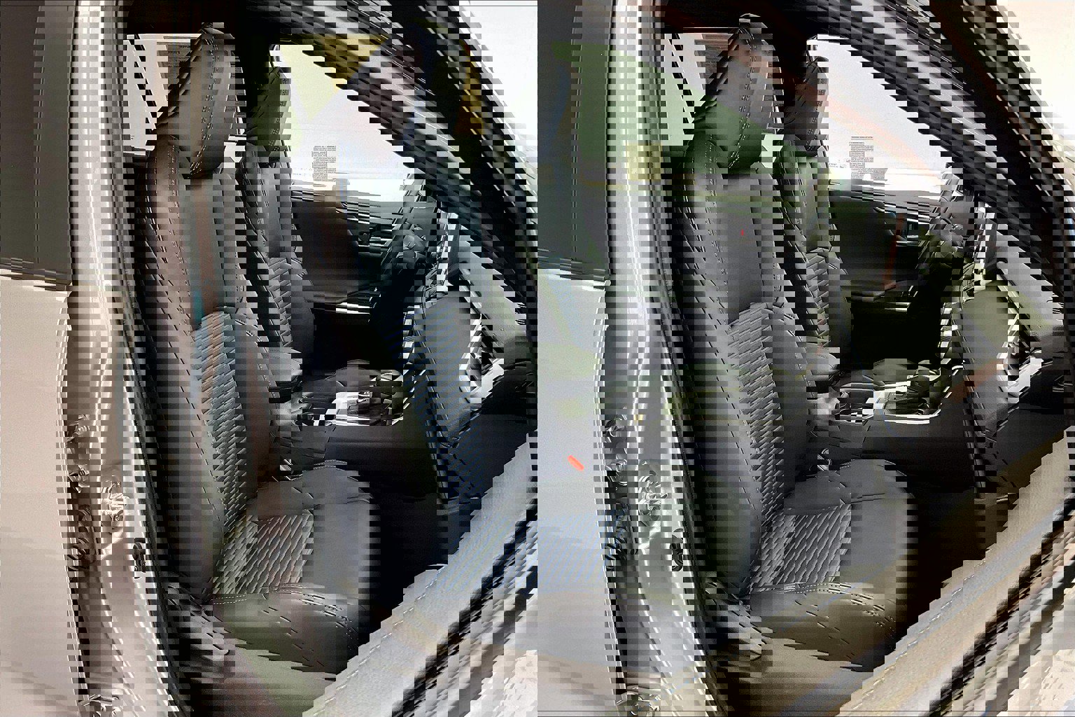 2021 Toyota RAV4 Hybrid XSE photo 6