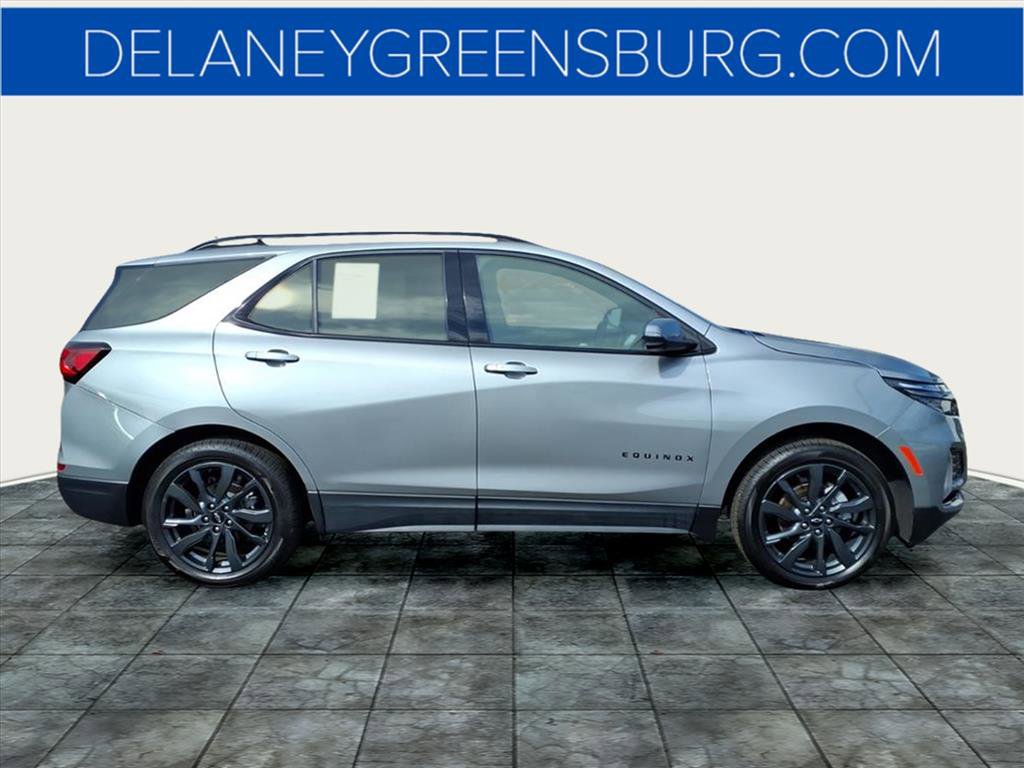 2023 Chevrolet Equinox RS photo 2