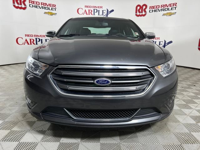 2016 Ford Taurus Limited photo 2