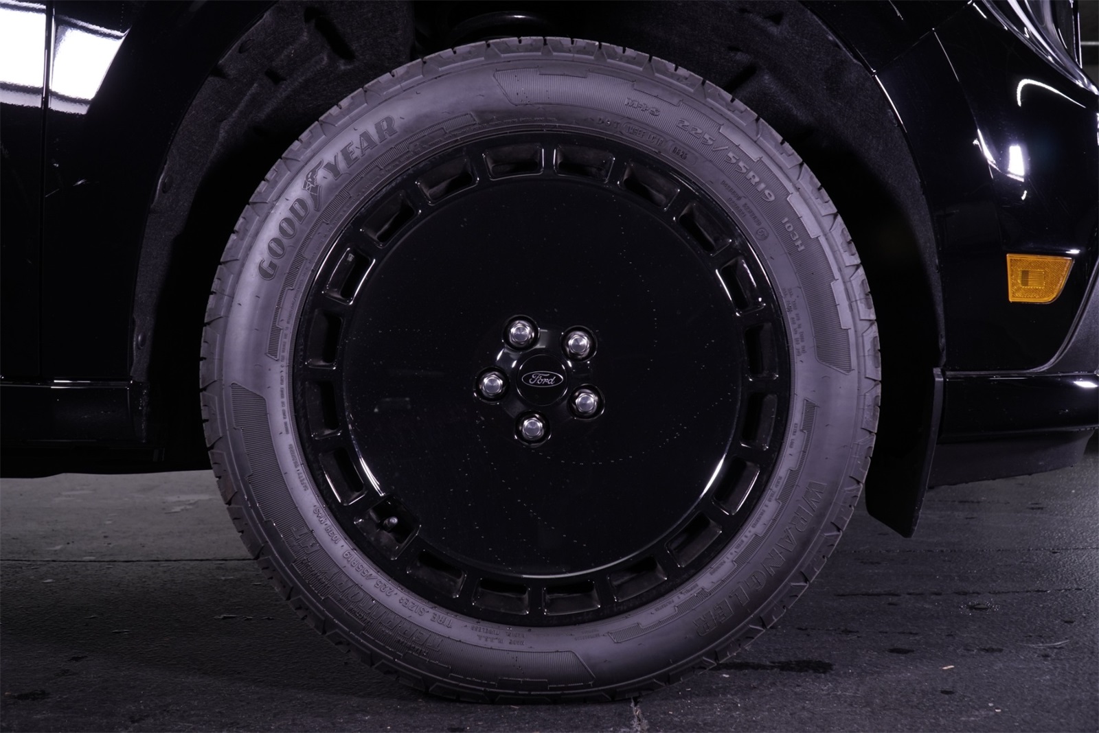 2025 Ford Maverick photo 3