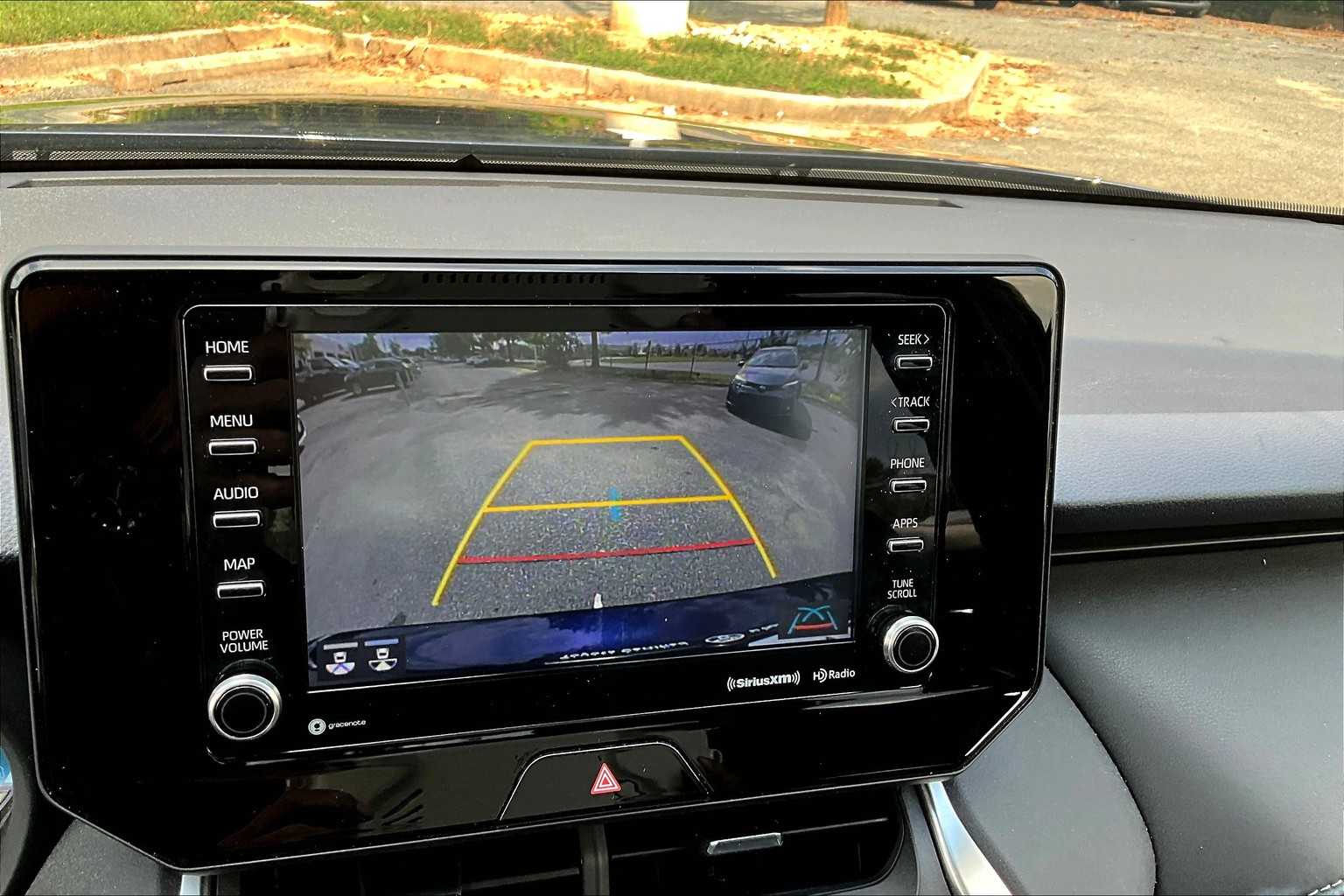 2022 Toyota Venza XLE photo 26