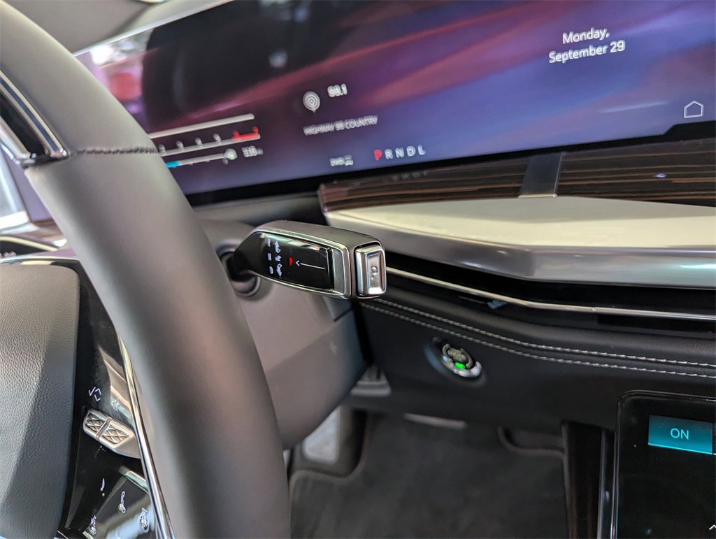 2025 Cadillac Escalade Premium Luxury photo 21