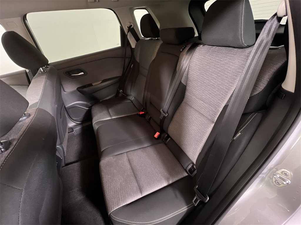 2023 Nissan Rogue SV photo 19