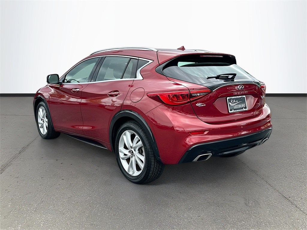 2019 Infiniti QX30 Luxe photo 2