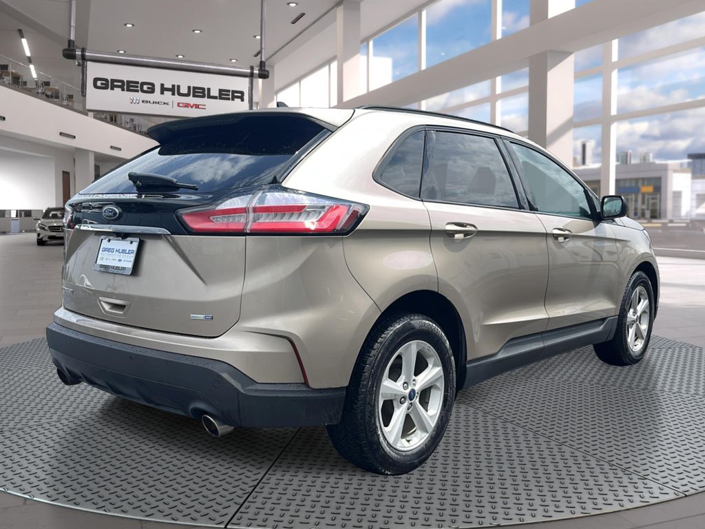 2020 Ford Edge SE photo 5