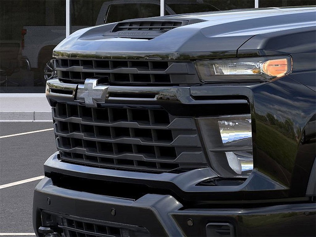 2026 Chevrolet Silverado 2500HD Custom photo 13