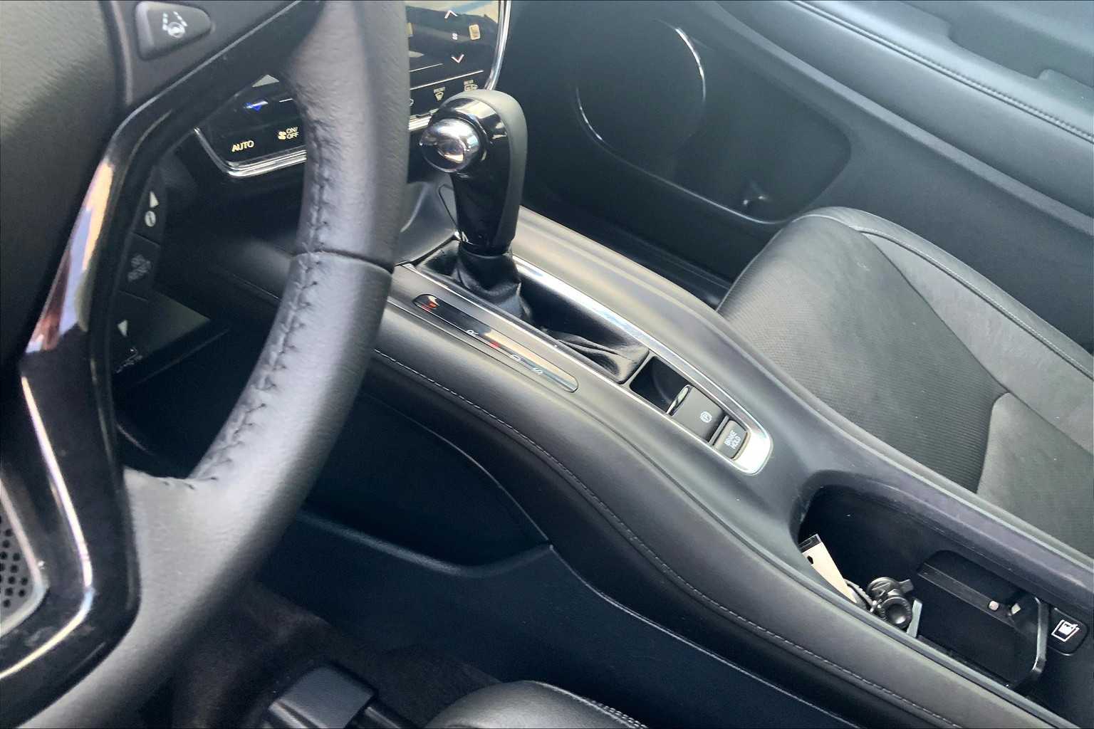 2022 Honda HR-V EX-L photo 15
