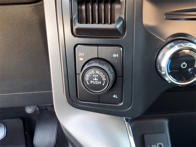 2025 Ford F-150 XLT photo 30