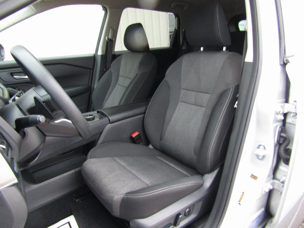2024 Nissan Rogue SV photo 13