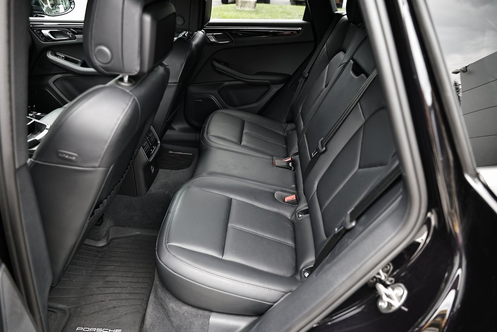 2024 Porsche Macan T photo 23