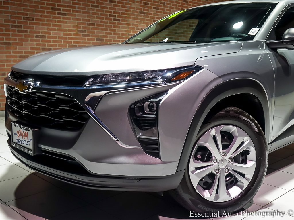 2024 CHEVROLET TRAX - Image 3