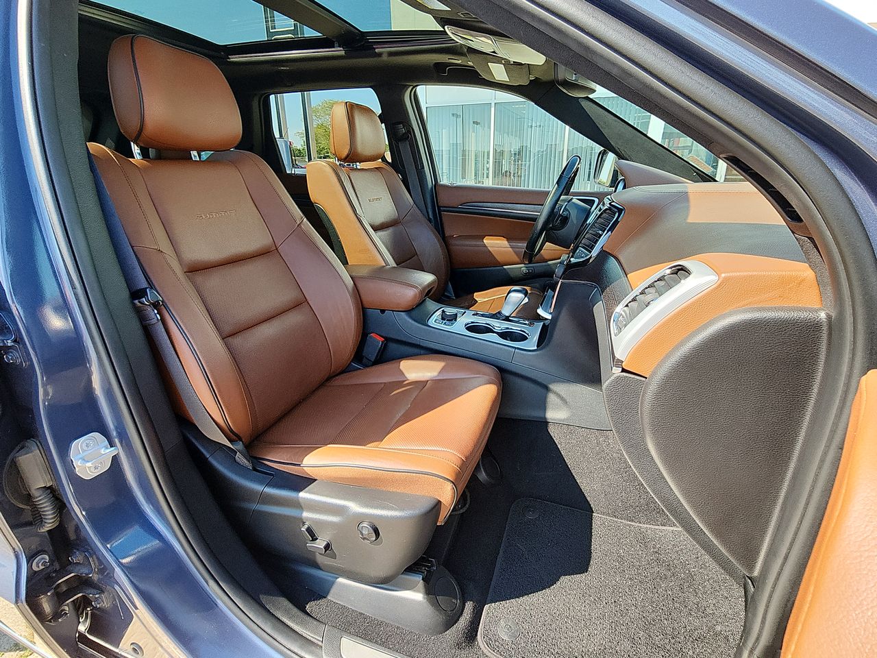 2020 Jeep Grand Cherokee Summit photo 21