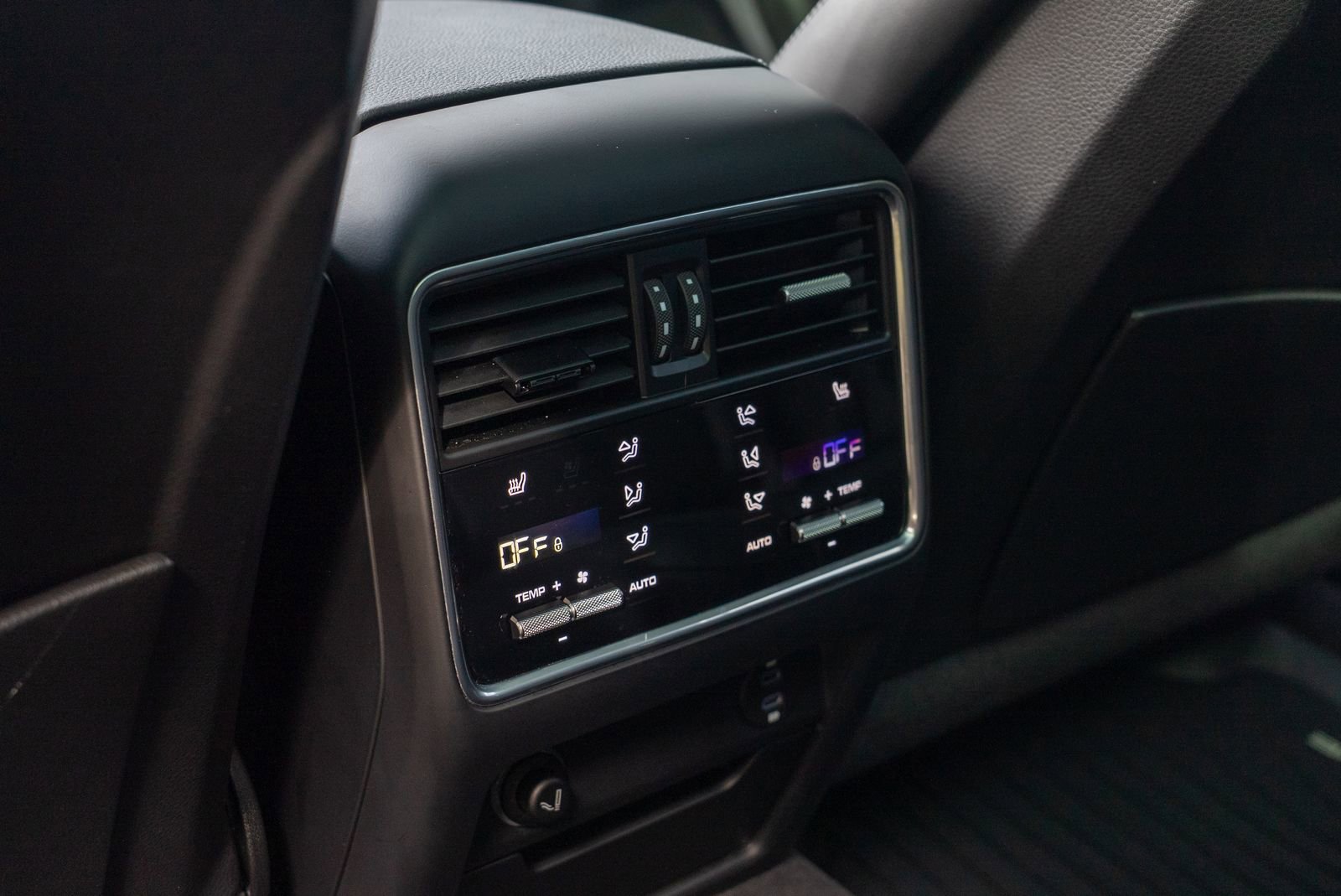 2021 Porsche Cayenne Base photo 32