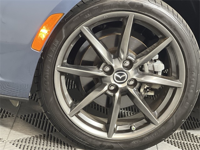 2017 Mazda MX-5 Miata RF Miata Grand Touring photo 17