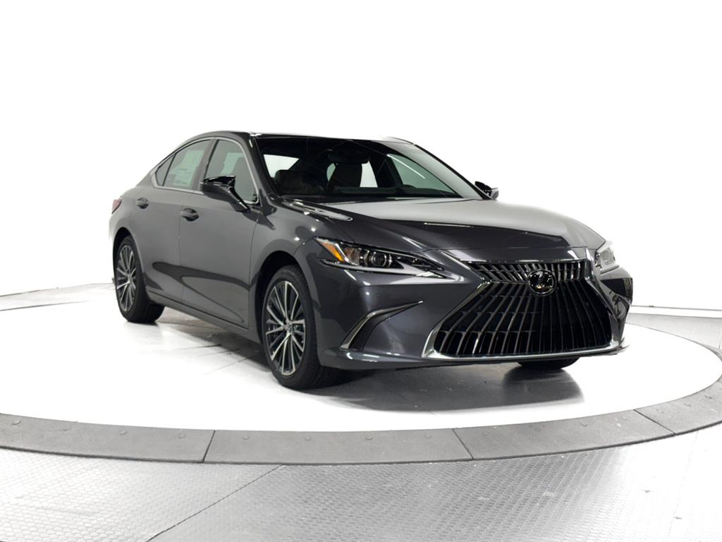 2025 Lexus ES 350's photo