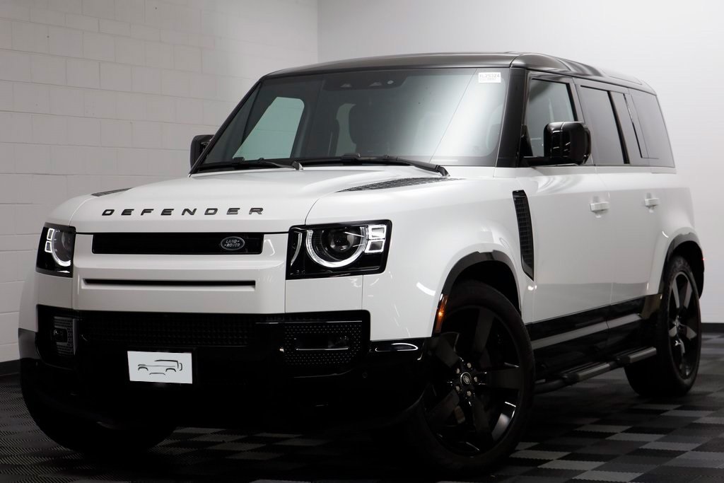 2025 Land Rover Defender X-Dynamic SE's photo