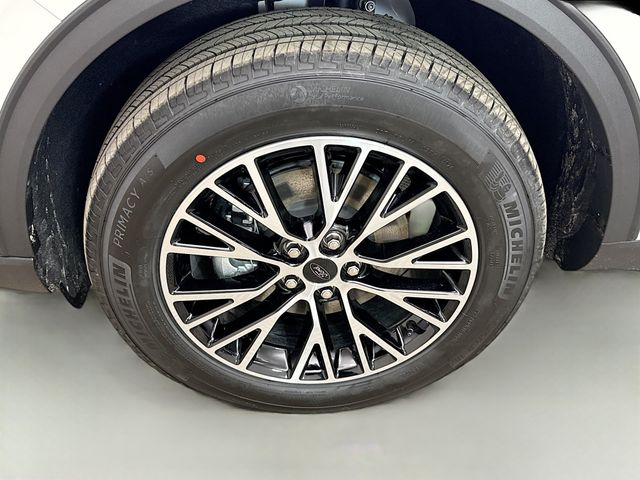 2025 Ford Escape Plug-In Hybrid Base photo 30