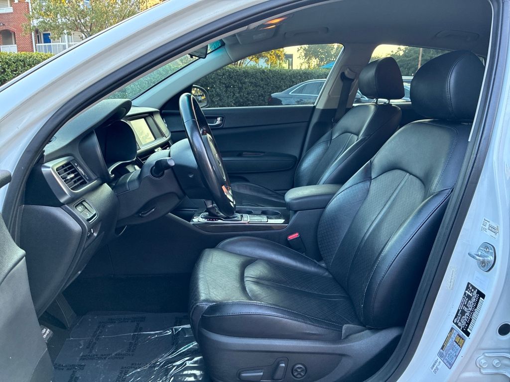 2018 Kia Optima EX photo 9
