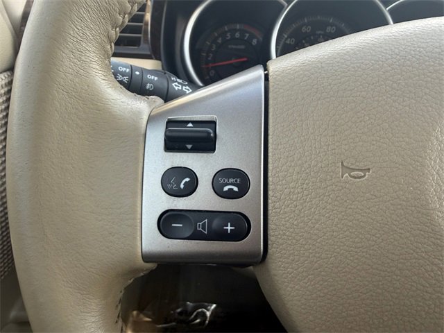 2011 Nissan Versa SL photo 18