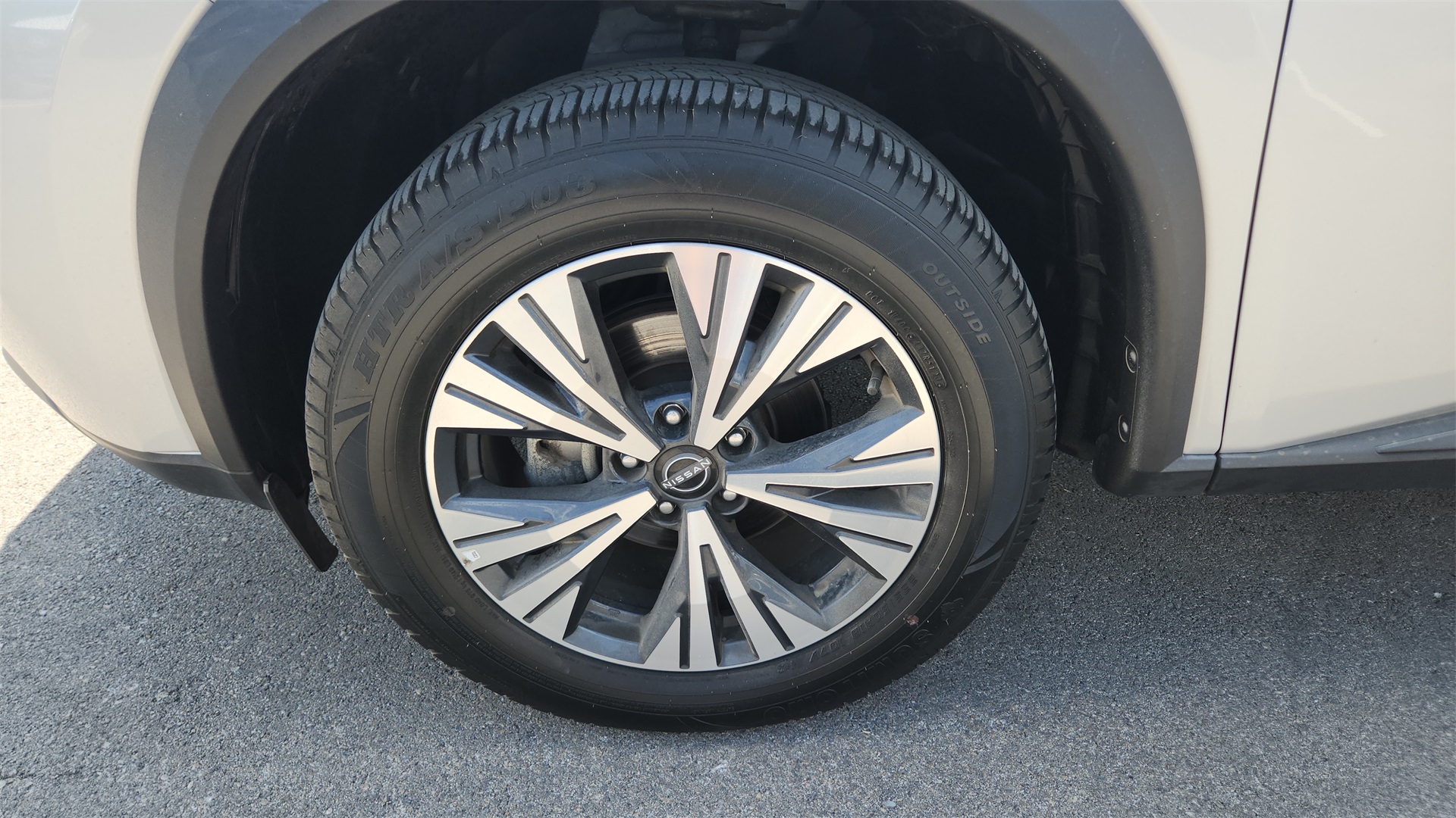 2023 Nissan Rogue SV photo 26