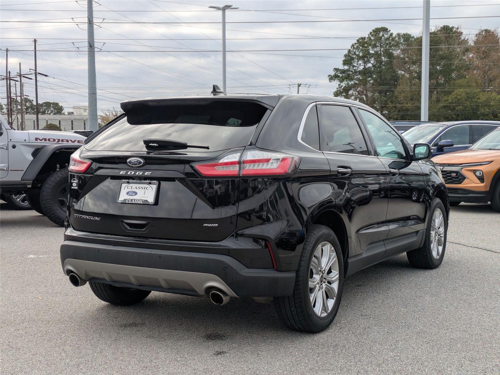 2024 Ford Edge Titanium photo 4