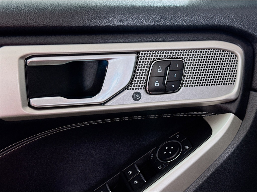 2021 Ford Explorer Limited photo 26