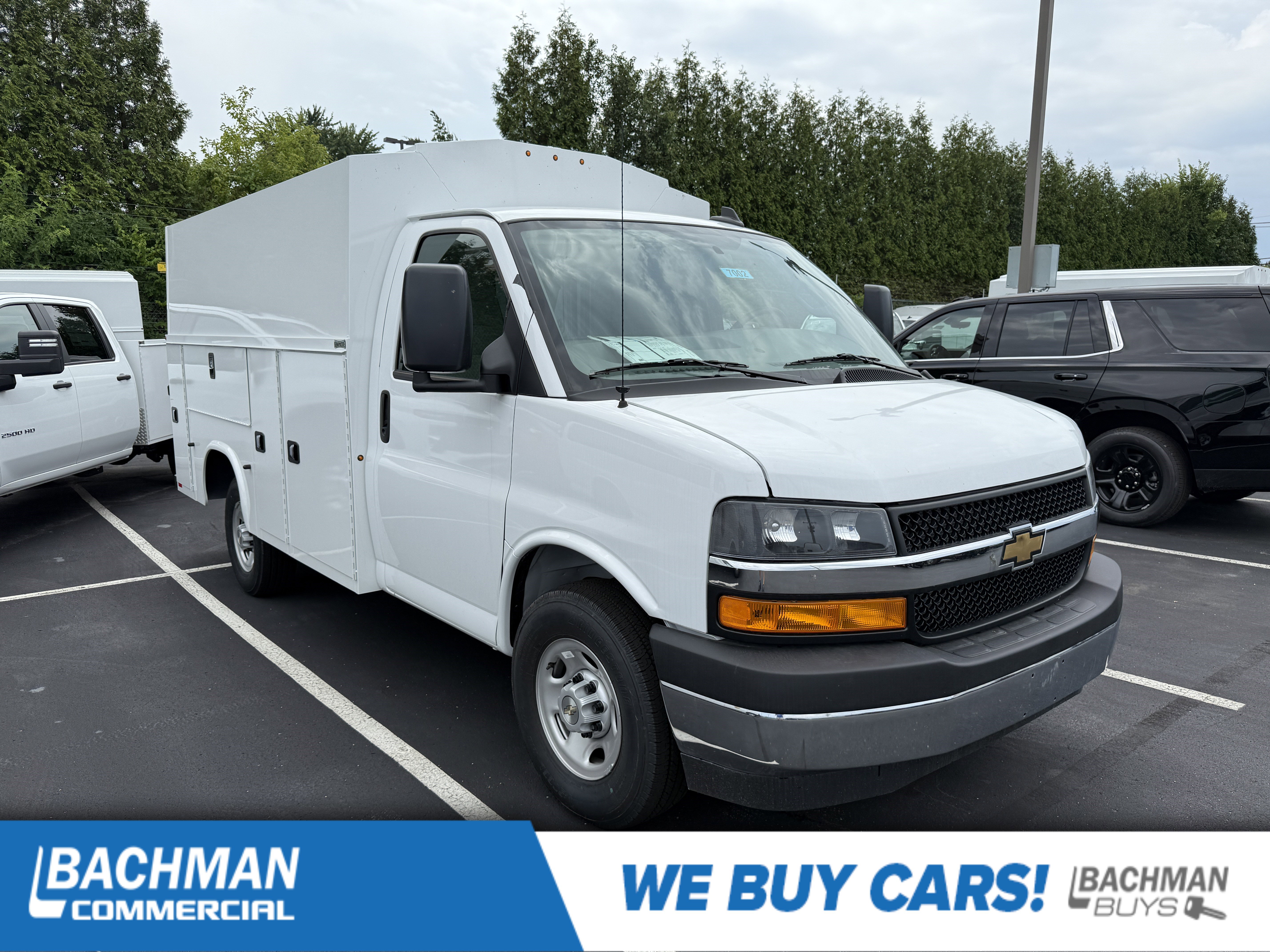 2025 Chevrolet Express Cutaway