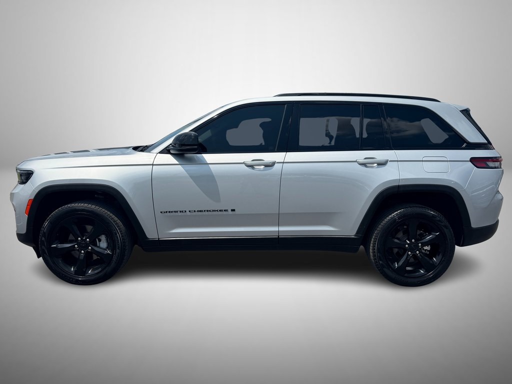 2024 Jeep Grand Cherokee Limited photo 3