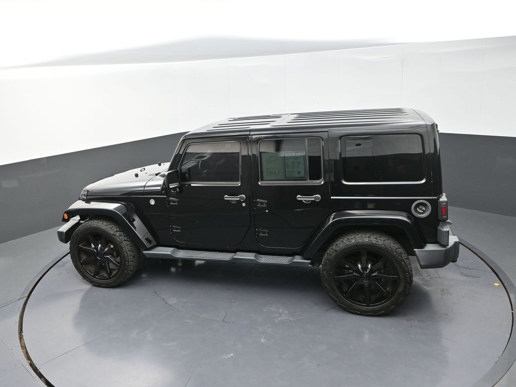 2016 Jeep Wrangler Unlimited Sahara photo 13