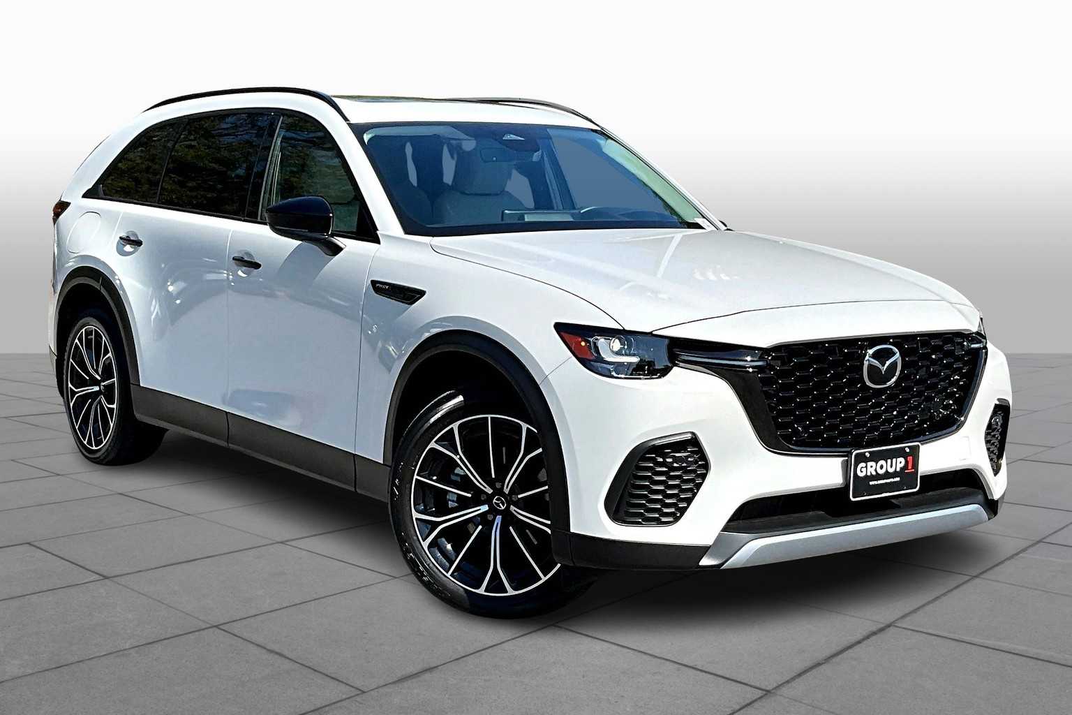 2025 Mazda CX-70 Premium photo 2