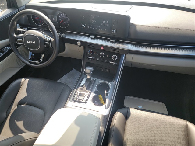 2024 Kia Carnival LX photo 30