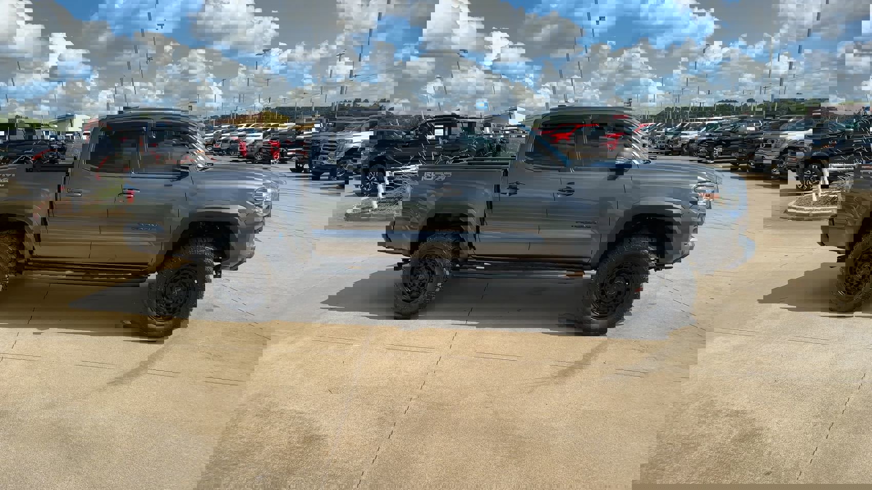 2020 Toyota Tacoma 4x4 SR Double Cab V6 photo 9