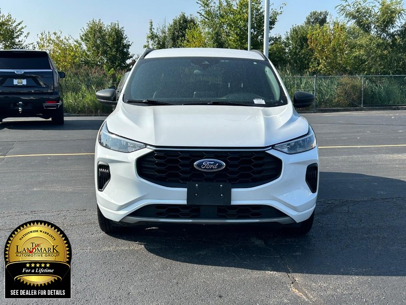2023 Ford Escape ST-Line photo 3