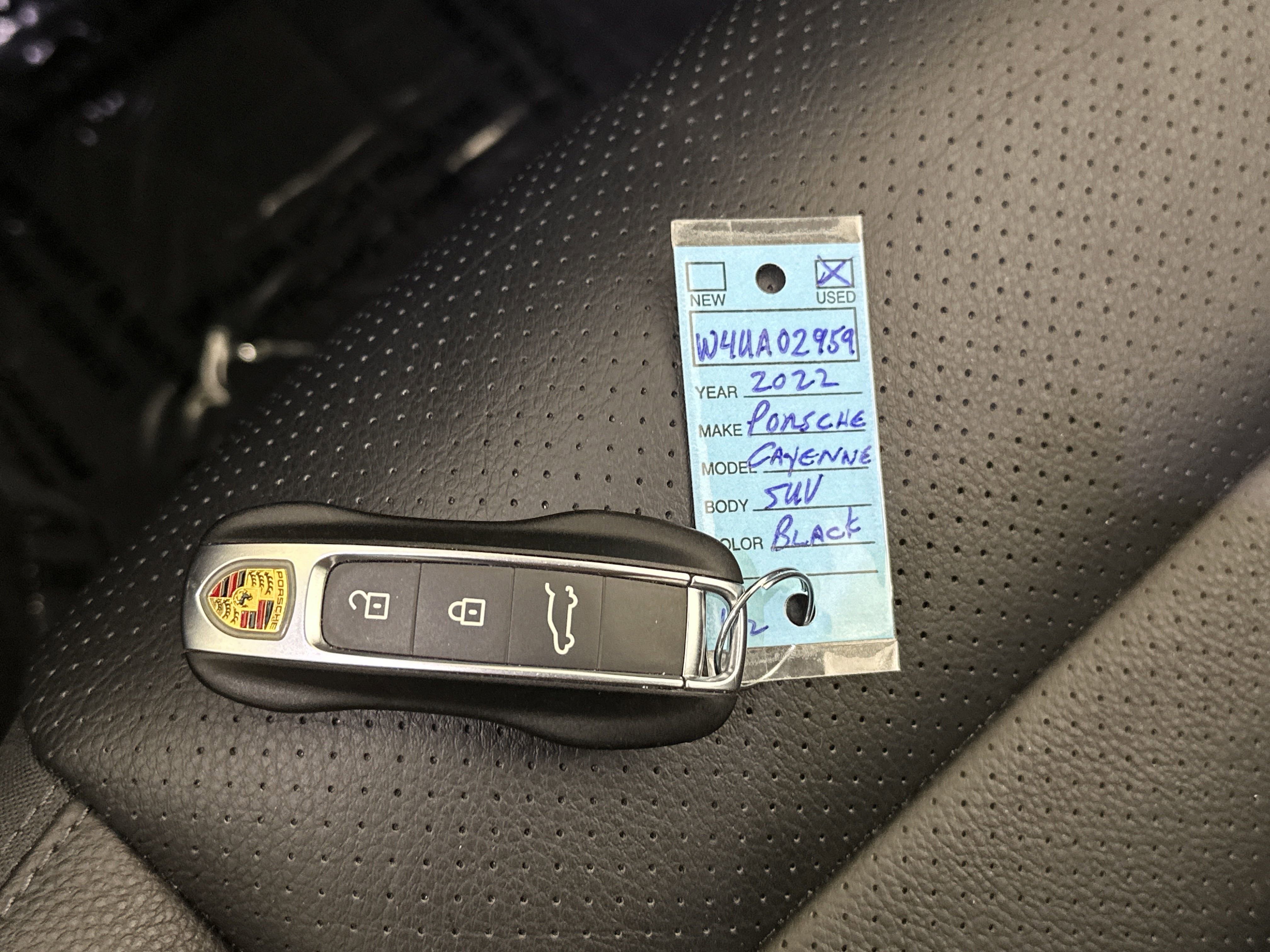 2022 Porsche Cayenne Base photo 17