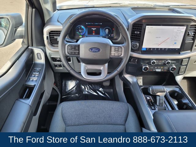 2025 Ford F-150 Lightning XLT photo 11