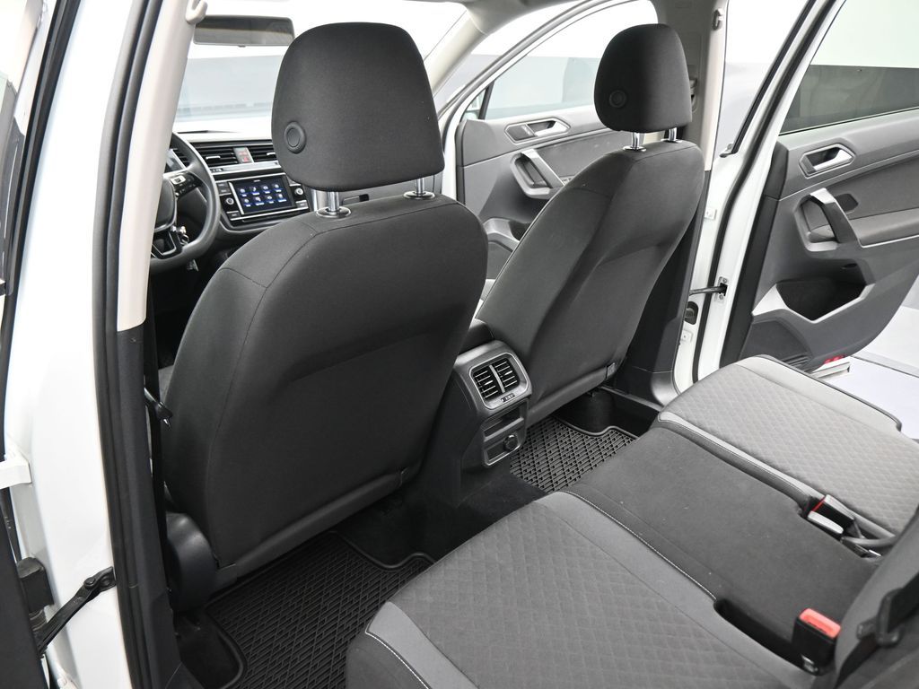2021 Volkswagen Tiguan S photo 37
